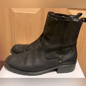 Clarks Orinoco Club Black Leather Chelsea Ankle Boots